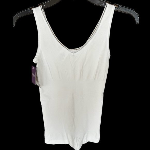 NWT Yummie Women's V-neck Scoop Neck Seamless 2-Way Shaping Tank Size Small/Med - Picture 1 of 7
